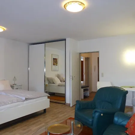 424 Mit Hallenbad *